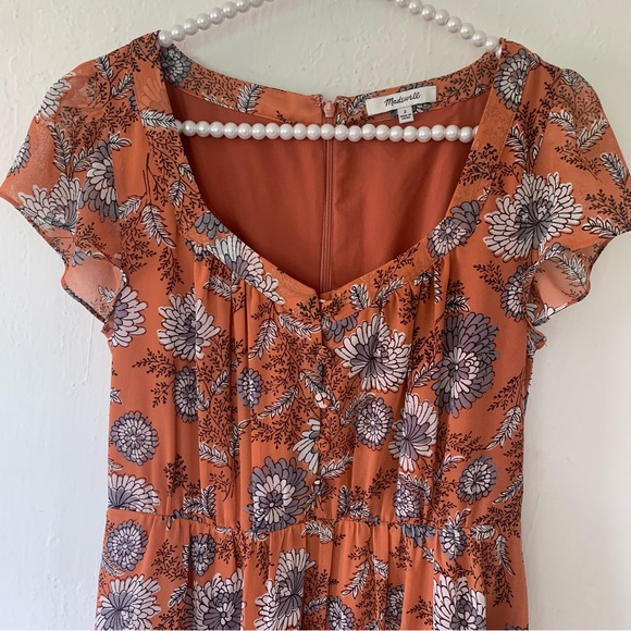 Madewell Sheer-Sleeve Button-Front Midi Dress in Gathered Blooms - Picture 9 of 14